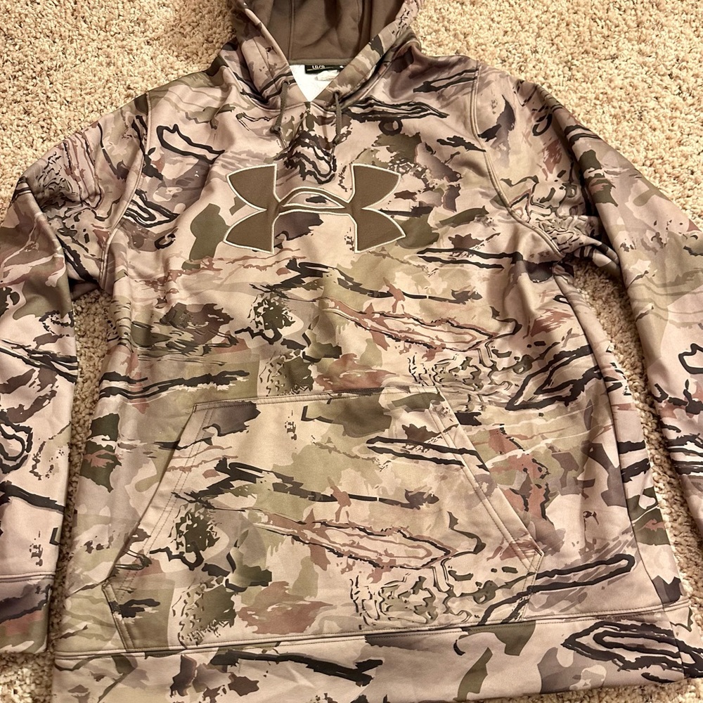 Under armor camo hoodie - Picture 3 of 7